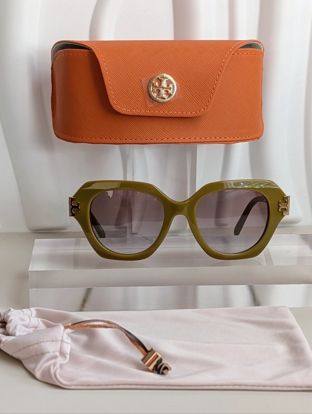 NIB Tory Burch 51mm Olive Cat Eye Sunglasses Case Dust Bag